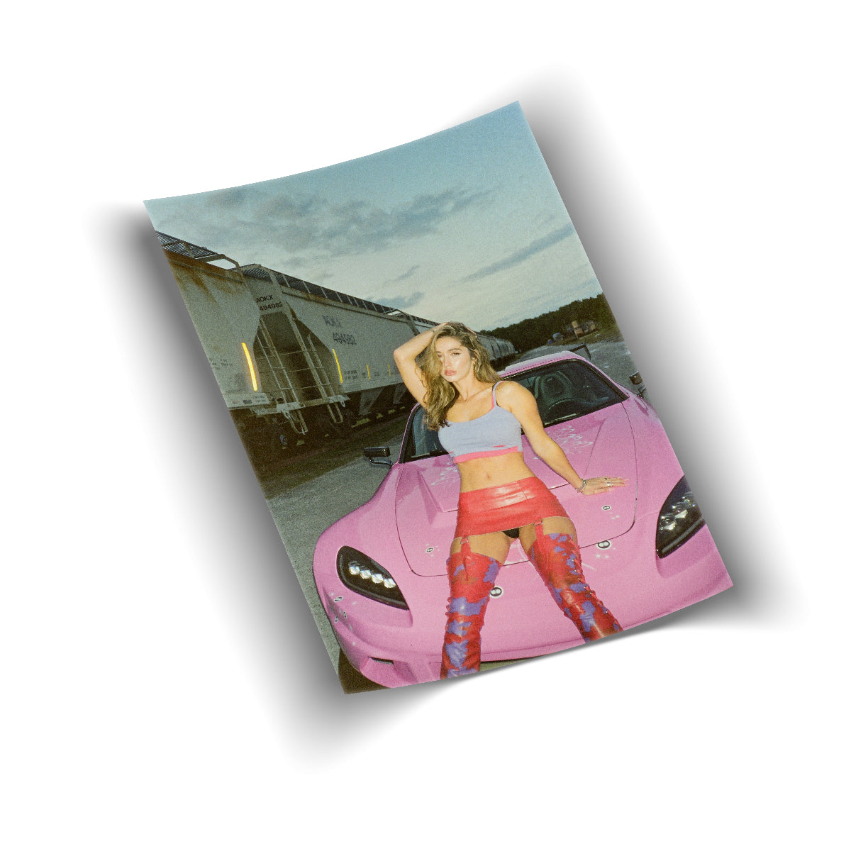 Signed Suki Spec Poser